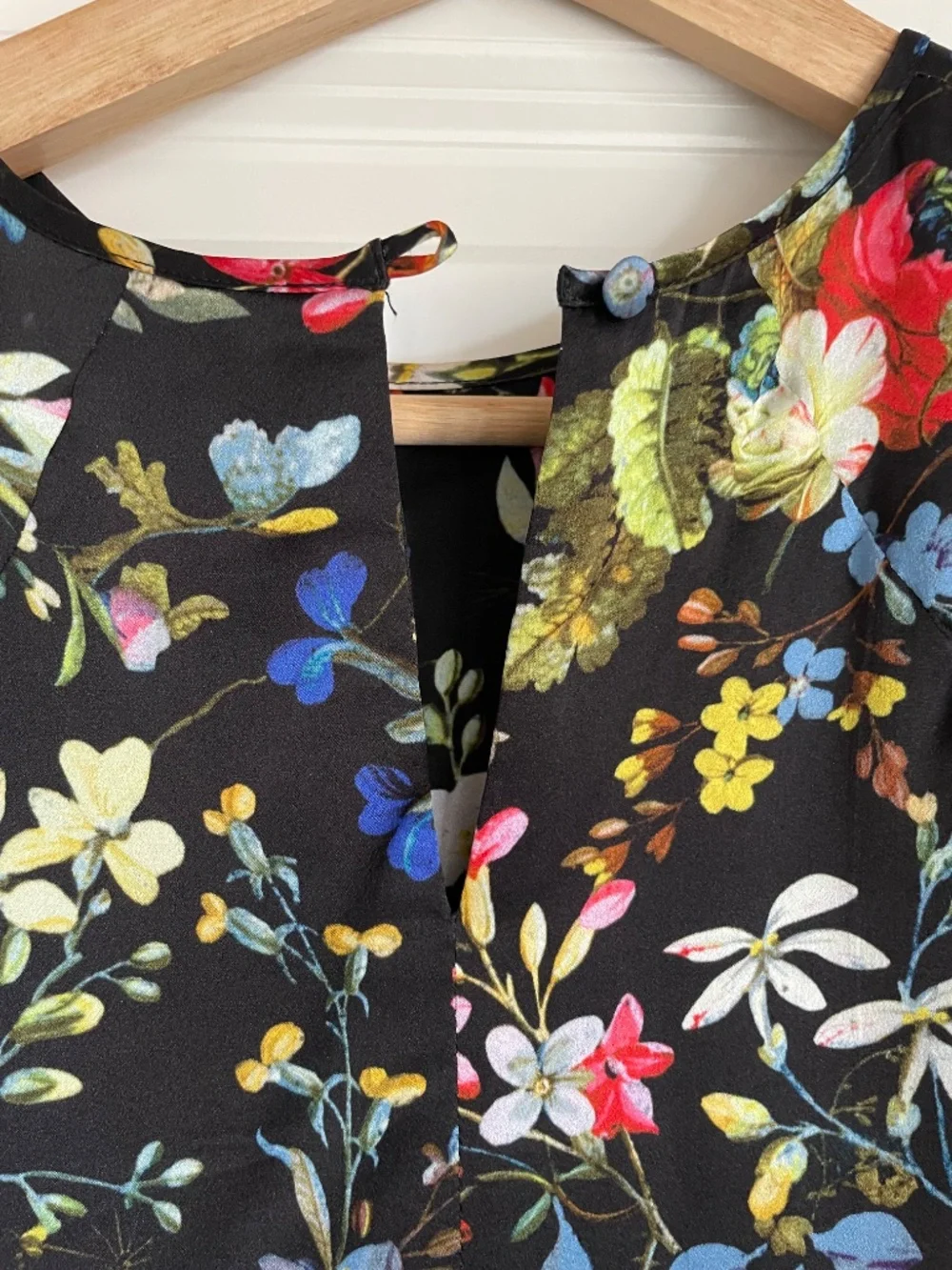 ERDEM Frine Black Floral Sleeveless Silk Top (US 4 / UK 8) - Picture 3 of 6